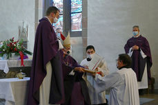 Beauftragung zu Lektorat und Akolythat in St. Marien, Volkmarsen (Foto: Karl-Franz Thiede)